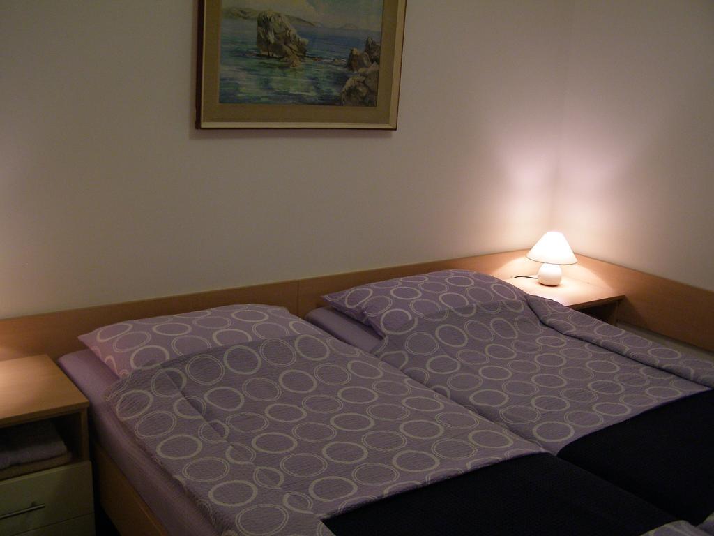 Apartments Dunoti Krk Town Szoba fotó