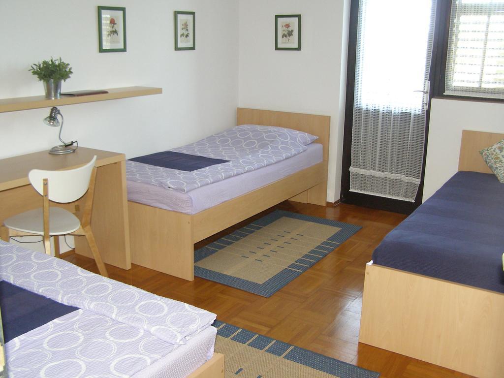 Apartments Dunoti Krk Town Szoba fotó